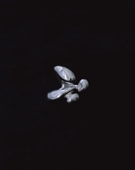 Tide Surge Ear Cuff 潮湧耳骨夾