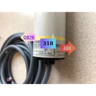 OMRON E2K-C25ME1 Capacitive Sensor – Accurate sensor device for industrial applications.