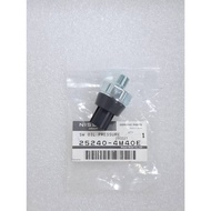 Oil Switch NISSAN NAVARA D40 TIDA C11 TEANA J31 UEVAN E25 X-TRAIL T30 Frontier D22 MARCH K13 25240-4