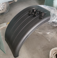 แผ่นกันลมแบบติดตั้งแบบเป็นชิ้นเดียว Howo ด้านหน้าและด้านหลัง ชิ้นส่วนอะไหล่รถยนต์ แผ่นกันลมแบบมีหัวเ