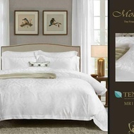 Sprei Kingkoil Sutra Tencel uk.160x200x40 dan Bedcover putih mewah