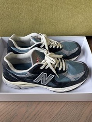 New Balance 990v3