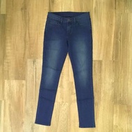 Woman Levis jeans