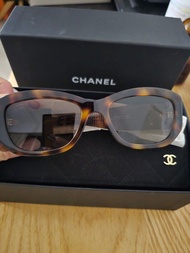 Chanel 玳瑁色太陽眼鏡