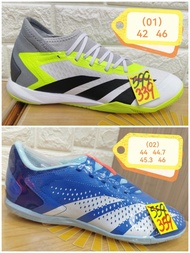 Adidas（平底足球鞋）