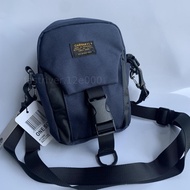 Carhartt 單肩斜挎小包 尺寸19×14×5cm