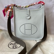 Hermes mini evelyne 聖杯藍金釦（附照片中絲巾及samorga 內膽包）