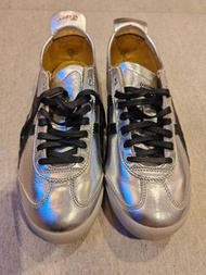 ㄑ限量版波鞋> Onitsuka Tiger 66 銀色運動鞋 40.