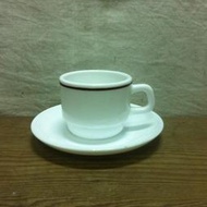 WH8209【四十八號老倉庫】全新 早期 法國 ARCOPAL 素白紅褐邊 牛奶玻璃 濃縮 咖啡杯 80cc 1杯1盤價