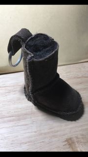UGG（正版，購自美國outlet)澳洲麂皮綿羊毛製 小雪靴 鑰匙圈