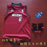 美國NBA官網愛迪達ADIDAS正品兒童寶寶小BABY新生兒包屁連身球衣LBJ 詹姆士熱火隊免運