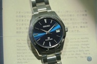 🔵極抵價靚藍面新電池石英GS🔵- SBGV025🔥二手中古 GRAND SEIKO Heritage Collection Quartz SBGV025G-9F82石英機芯-藍面-40mm/ 鋼帶-日