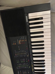 Yamaha PSR 70 keyboard + programmer