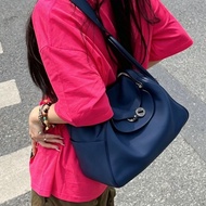 HERMES愛馬仕Lindy26午夜藍銀扣TC皮質🐎🐎