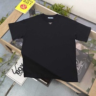 Prada/Prada 2026 Early Spring New Style Short-Sleeved T-Shirt Men Style Women Style Couple Style Sli