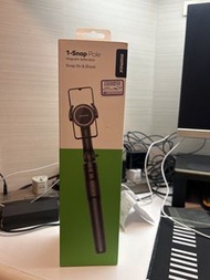 Momax 1-Snap Pole Selfie Stick