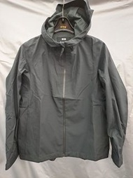 UNIQLO 連帽衝鋒衣