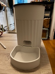 寵物自動餵食器