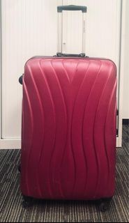 80%新 32寸 等大 Pierre Cardin 行李箱 防水 膠殼 四輪 旅行袋 旅行箱 旅行喼 huge large big dark red colour four-wheel water-r