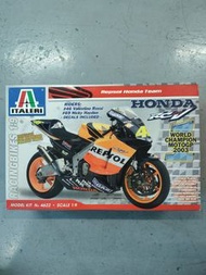 Italeri 1/9 Honda RC211V Team Repsol World Championship MotoGP 2003