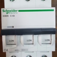 Mcb Schneider Ic60N 3P 4A A9F74304
