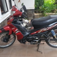 Dijual Cepat 2 Unit Motor Yamaha &amp; Honda Bekas