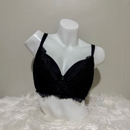 32DDD — La Senza SO FREE Bra (fits 34DD) FLAWED