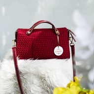Linette Marvel tas anyam