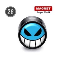 Anting Magnetik Karakter Anime One Piece Desain Unik untuk Pria