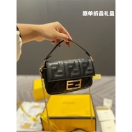 p
for relief staff bag the new dark flower leather magic stick and the medieval cloth magic stick
al