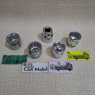 33 mm milli 3/4 inch socket wrench in large handle