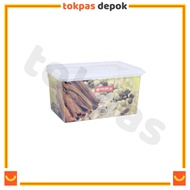 1.9 Liter Square Jar Praxis Keeper 102 Lion Star KP 8 LS-191 Food Container