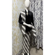 Setelan Kebaya Kartini Encim Bludru / Kebaya + Selendang + Jarik Motif Lereng Sogan Putih