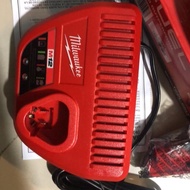 Sạc milwaukee m12 mới 100%