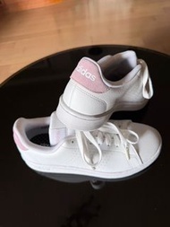 Adidas Advantage 女款運動鞋