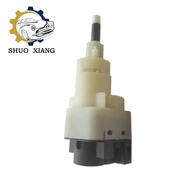 7H0927189 Clutch Pedal Sensor Switch for Audi A4 8E B6 B7 S4 2008-2009 1J0927189 1J0927189E 6Q092718