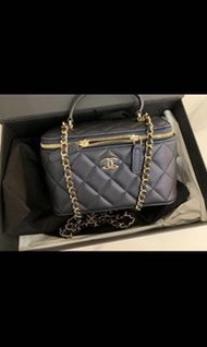 3/8門市現貨｜Chanel 22A Small Vanity with top handle💙Navy 午夜藍/珠光藍