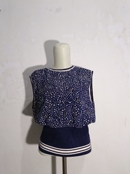 Pakaian Atasan Thrift T-Shirt Dan Tanktop Wanita Cocok Untuk StylishCasual Atau Formal