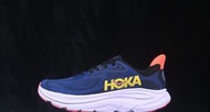 HOKA ONE ONE CLIFTON 10