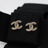 Chanel 香奈兒 CC Logo 水鑽 淡金色 耳環 耳釘