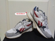 Reebok Size 42.5/28cm รองเท้ามือสองของแท้