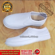 WHITE RUBBER SHOES#SEPATU HYGINE