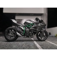 Kawasaki H2R Miniature Motorcycle Diorama Diecast Unpainted