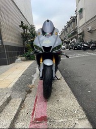 YAMAHA R3