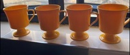 塑膠杯