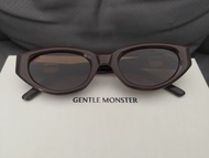 gentle monster fishtail black GENTLE MONSTER × Jennie FISHTAIL