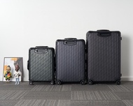 Rimowa x Dior 鋁質行李箱