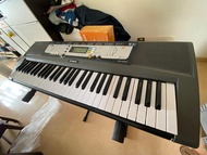 Yamaha EZ-200 keyboard 電子琴，連腳架