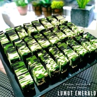 Kek Lapis lumut emerald premium