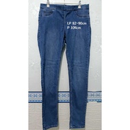 H&M women's jeans PL soft stretch material